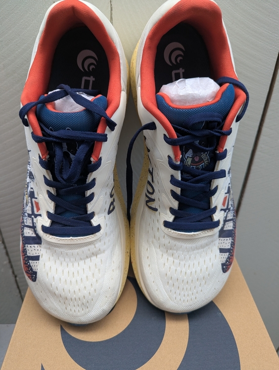 Topo Boston Marathon Atmos 2